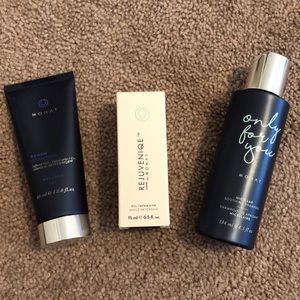 Monat Travel Set